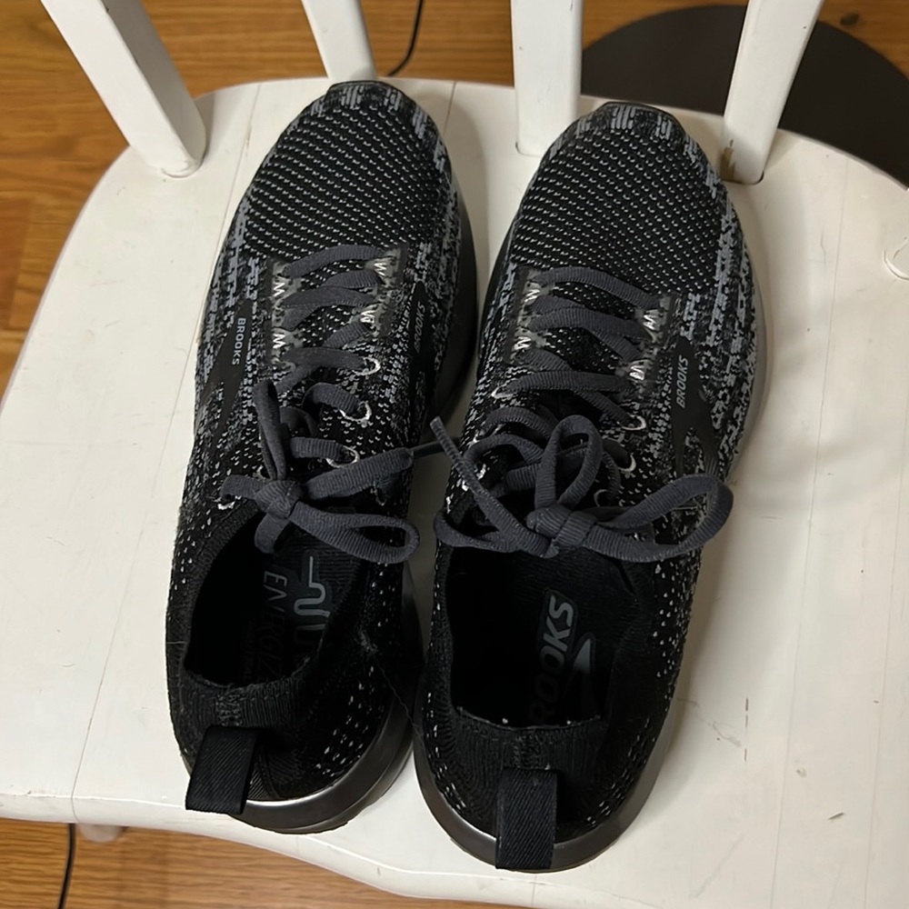 Brooks Tennis Shoes